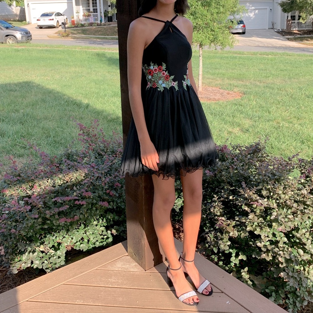 Blondie Nited formal dress